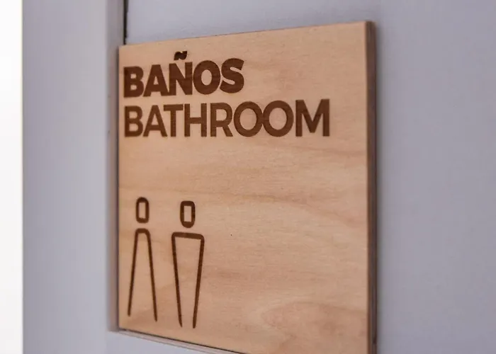 Santiago Km-0 Hostel *