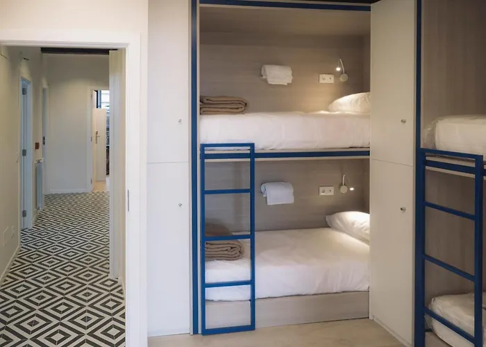 Santiago Km-0 Albergue *